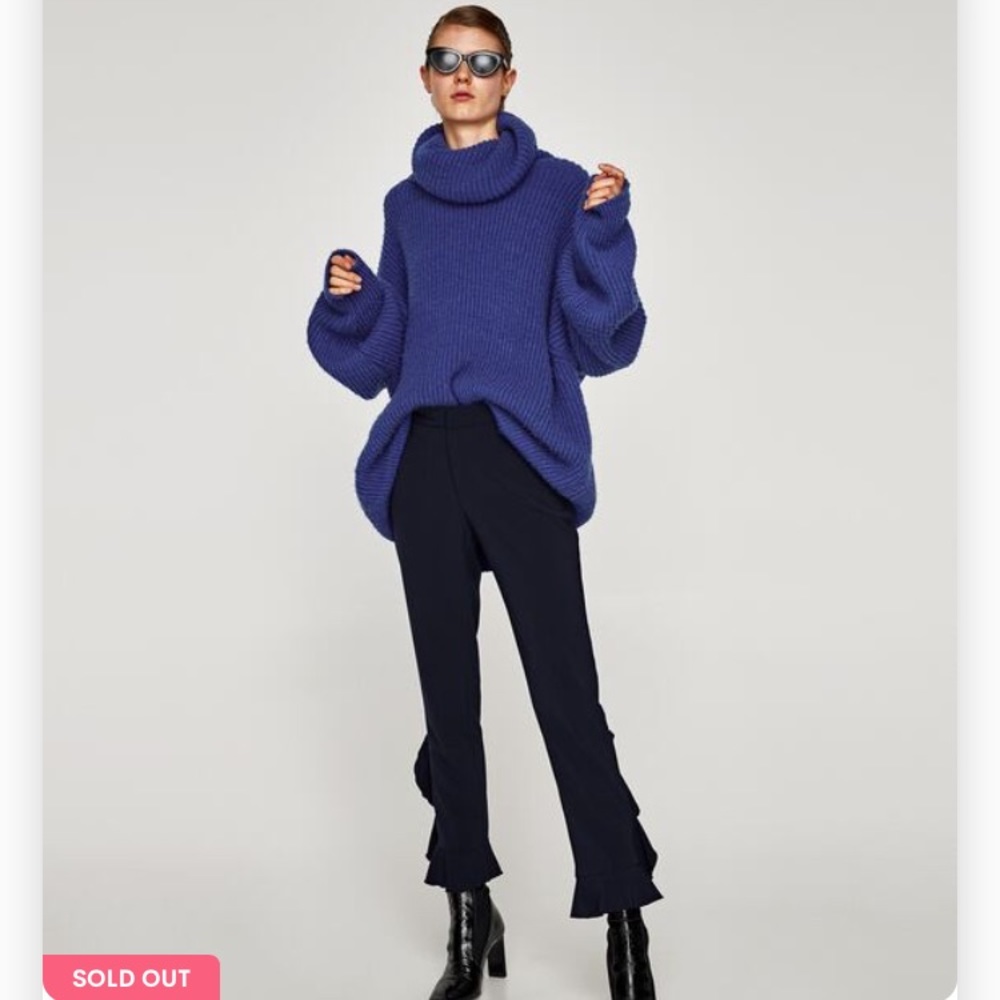 NWT Navy Ruffled Ankle Trouser